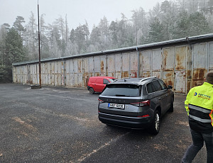 Výměna vratové soustavy na středisku v Tcuhořicích